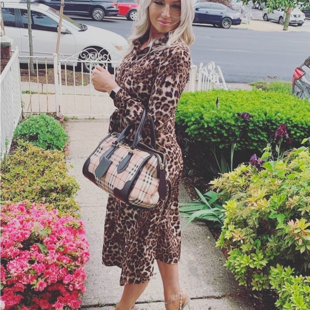 Chic Leopard Print Belted Dress